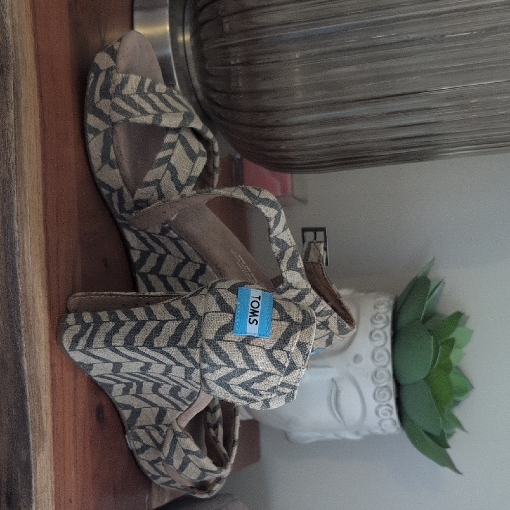 TOMS Patterned Wedge Sandals
